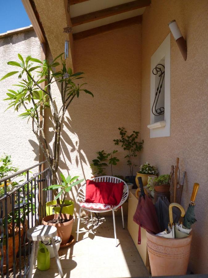 Chez Patrick Roujan Acomodação com café da manhã Exterior foto